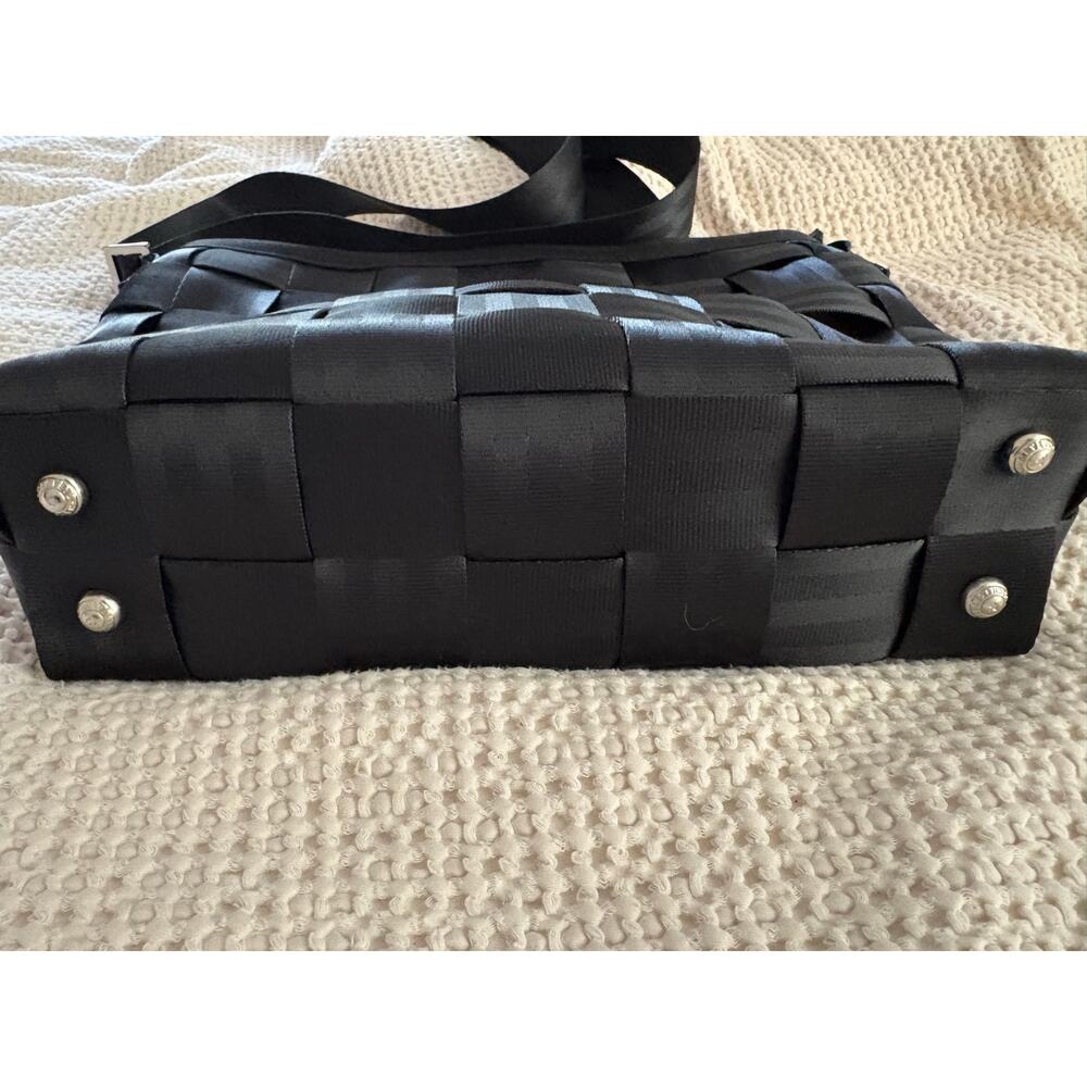 Harveys Seatbelt Bag Large Messenger Crossbody Black Woven USA Made large - Picture 6 of 14